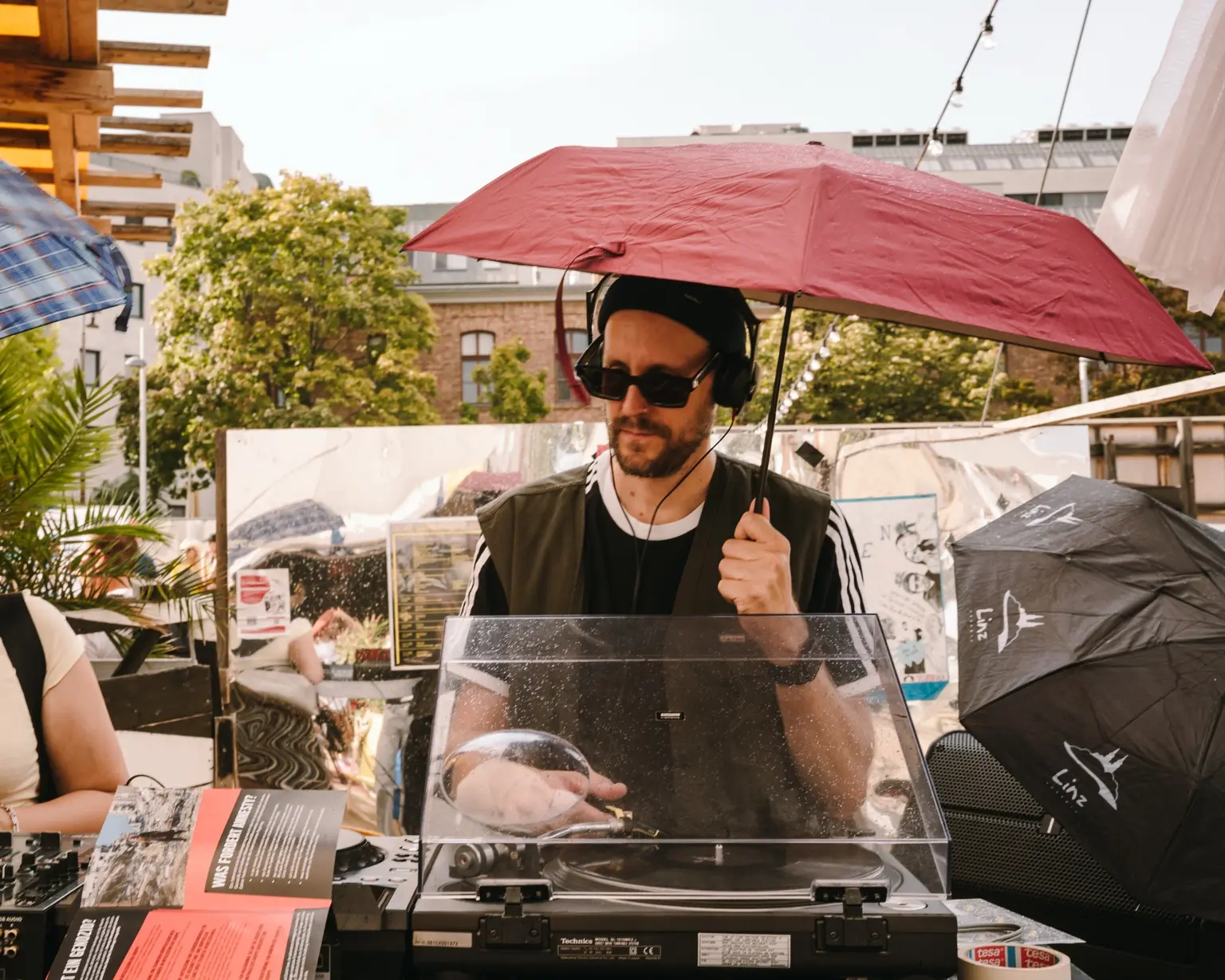 Harald Schmelzer DJing outdoors